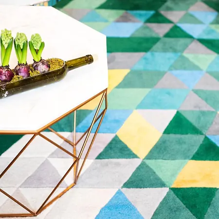 Maya's Flats & 44 - 3 On C Апартаменты