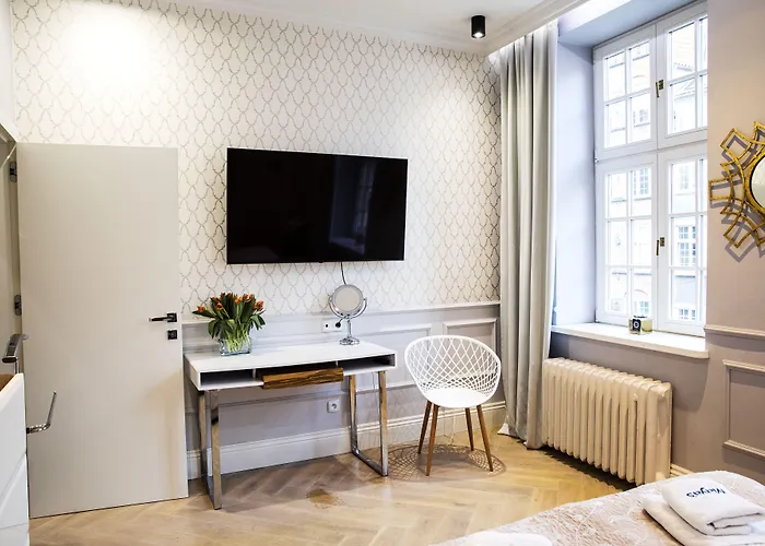 Maya's Flats & 44 - 3 On C * Гданьск