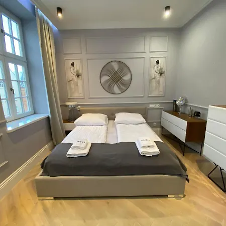 Maya's Flats & 44 - 3 On Chlebnicka Street Old Town * Gdansk