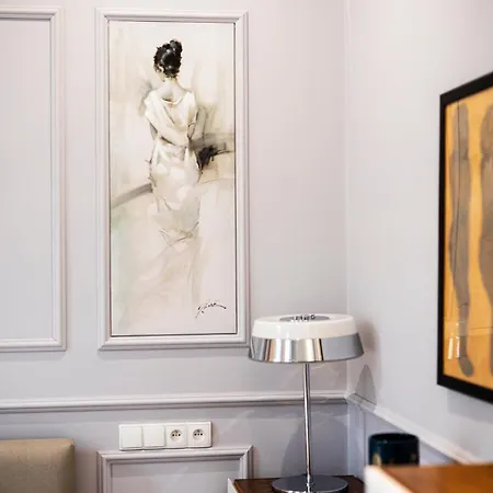 아파트 Maya's Flats 44 - Spacious In Old Town *