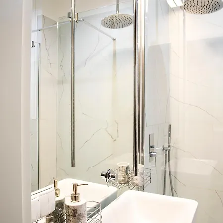 아파트 Maya's Flats 44 - Spacious In Old Town *