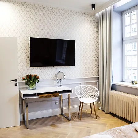 Maya's Flats & 44 - 3 On C * グダニスク