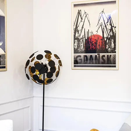 Maya's Flats & 44 - 3 On C *