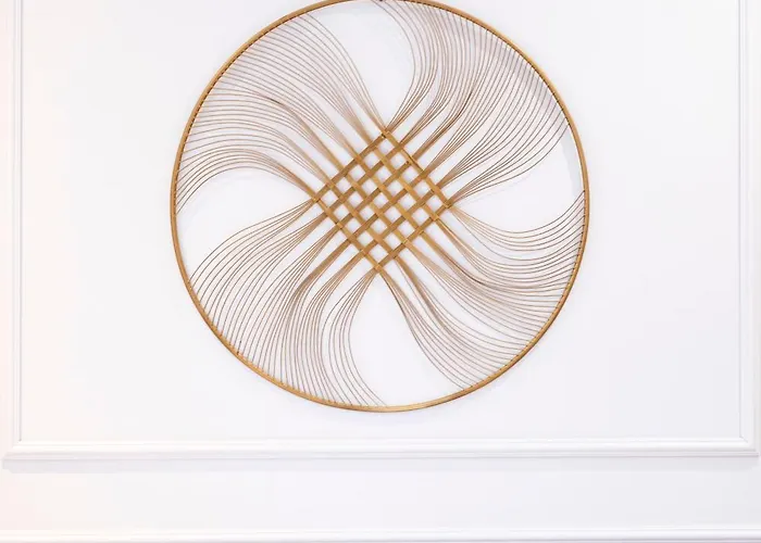 Maya's Flats & 44 - 3 On C *