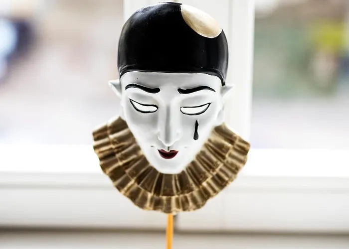 דירה Maya's Flats & 44 - 3 On C