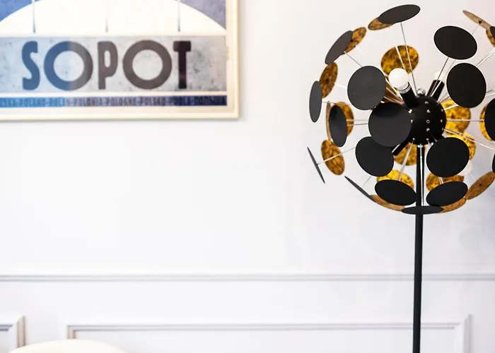 Maya's Flats & 44 - 3 On C Apartment Gdansk