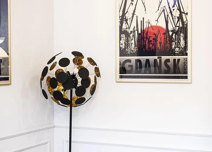 Maya's Flats & 44 - 3 On C *